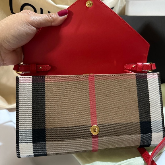 ❤️🔥Burberry Bag❤️🔥 - Picture 2 of 12